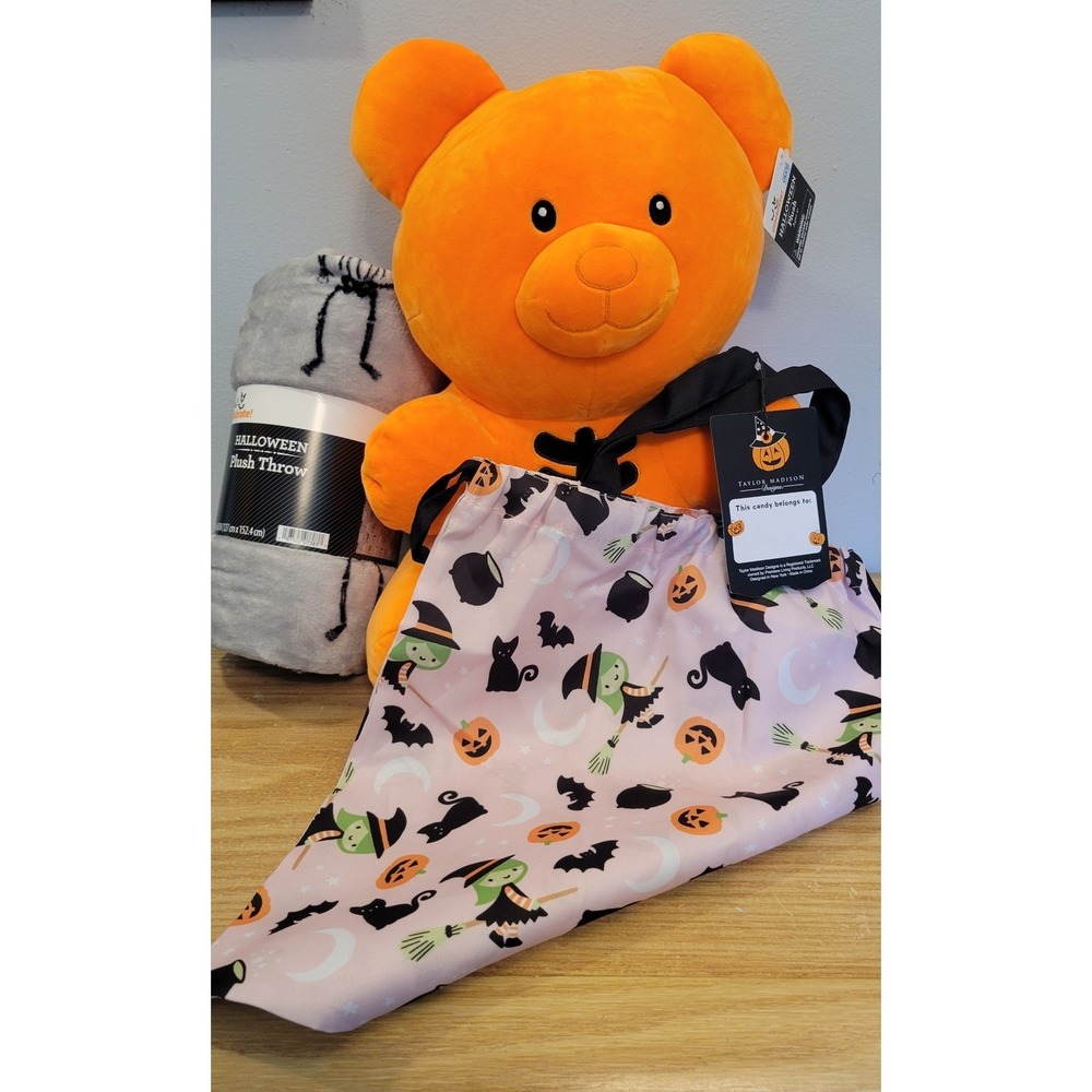 Way to Celebrate Halloween Gummy Bear Skeleton Plush & Blanket Set/FREE Tote NWT